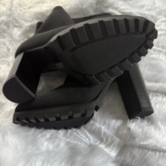 Women’s Black Platform Heeled Ankle Booties Stretch-Fabric – Size 9.5 (Brand New - Picture 4 of 4